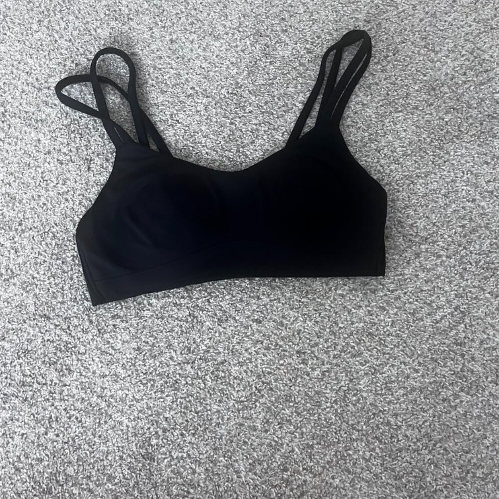 Lululemon Like A Cloud Size 2 Black Sports Bra